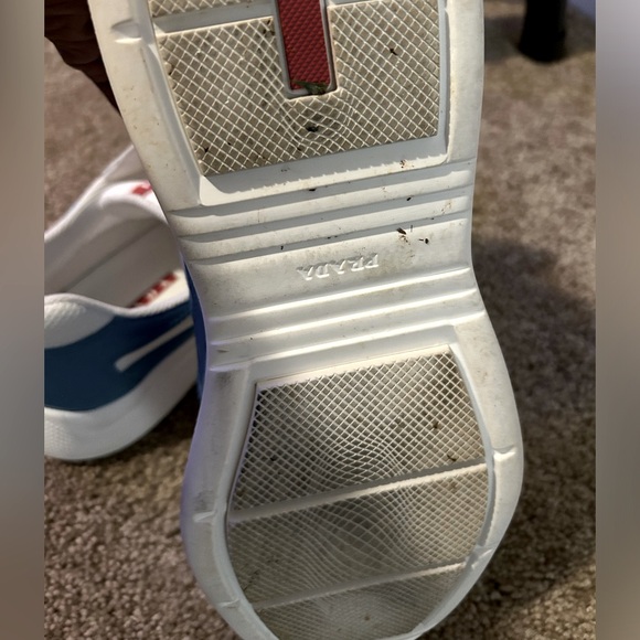 Prada Miami blue patent leather shoes. - Picture 3 of 3